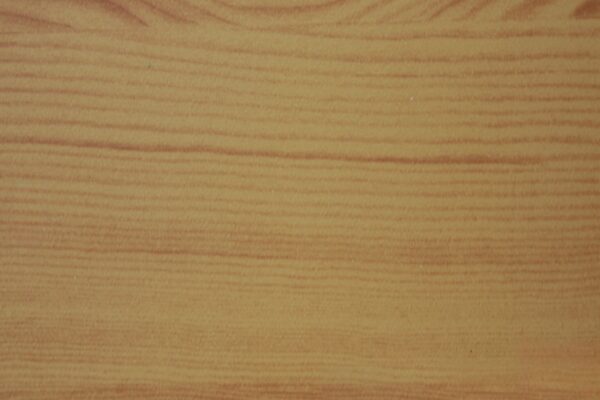 PINO CON NODI RUVIDO